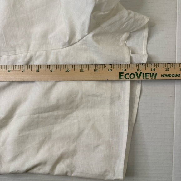 Crescent Beautiful Forty-Five Percent Linen White Shorts - Picture 4 of 4